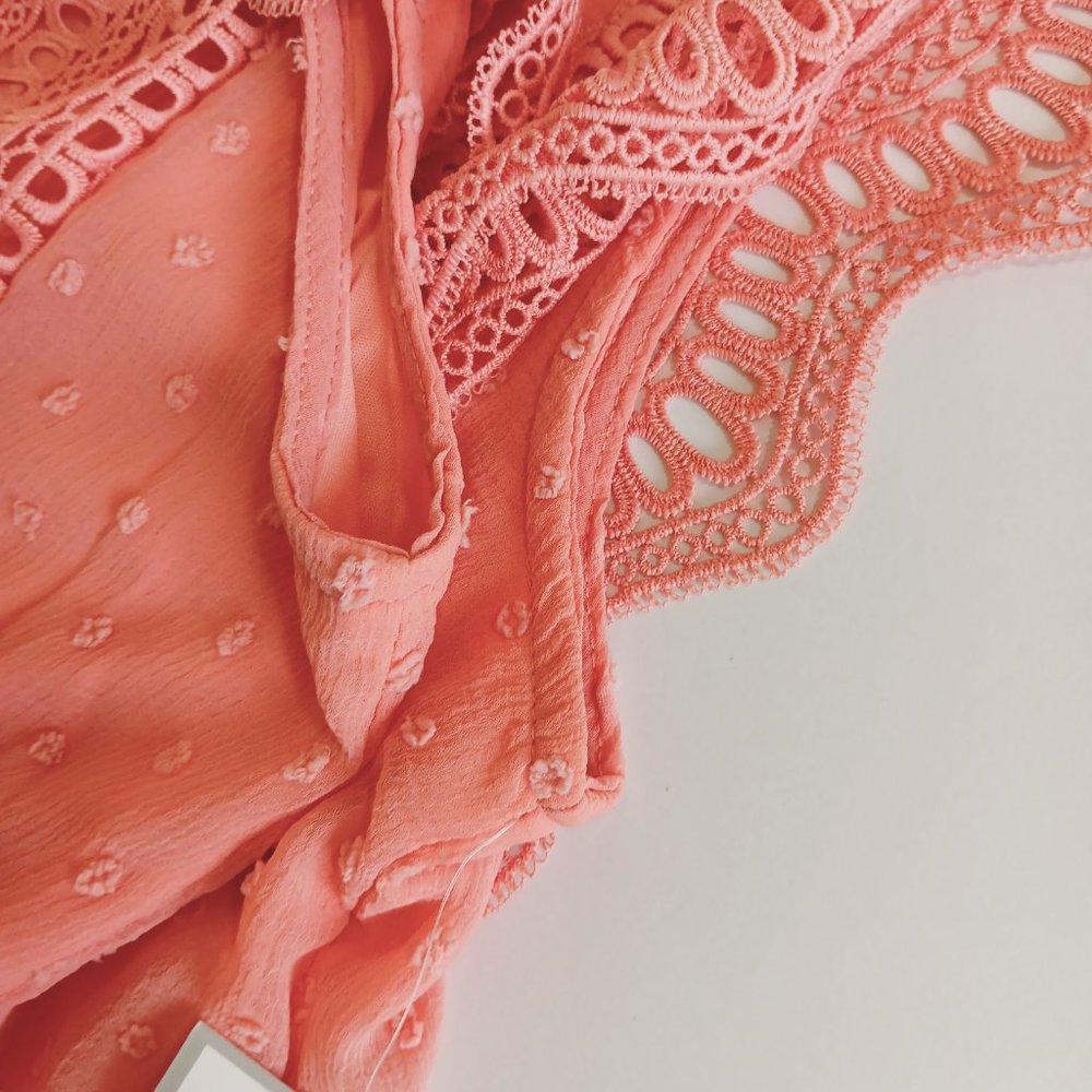 Calligraphie Women's Coral Swiss Dot Lace Trim High Neck Sleeveless Top Size L - Picture 9 of 15